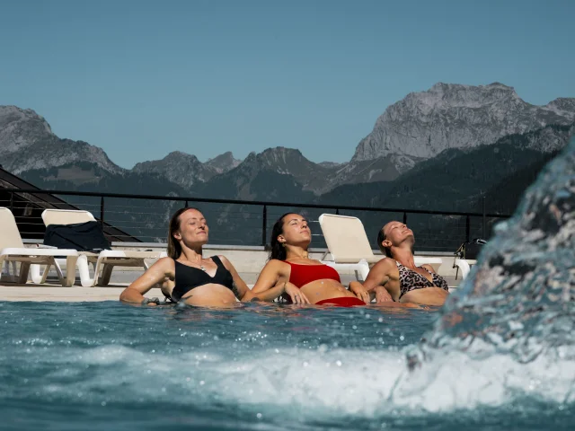 Etel.meyer Chatel Aquatic Centre