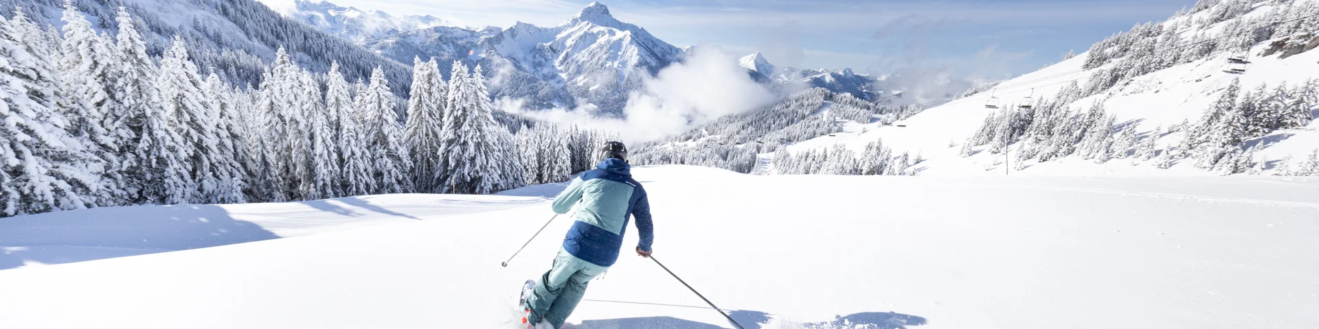 Photographs of skiing and landscapes in the Braitaz, La Chapelle d'Abondance area (Portes du Soleil, Vallée d'Abondance). Snow-covered Mont Grange, fir trees under the snow, First Track atmosphere with immaculate pistes.