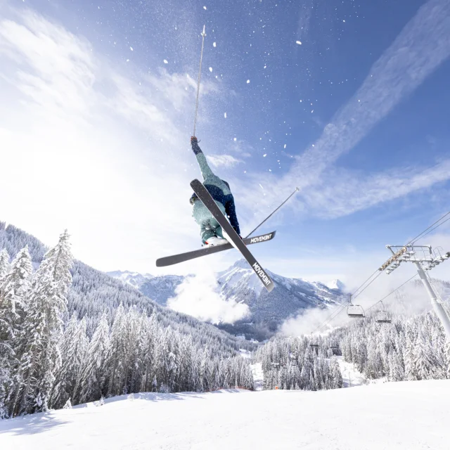Photographies de ski et paysages du secteur de Braitaz, La Chapelle d'Abondance (Portes du Soleil, Vallée d'Abondance). Mont Grange enneigé, sapins sous la neige, ambiance First Track avec pistes immaculées.